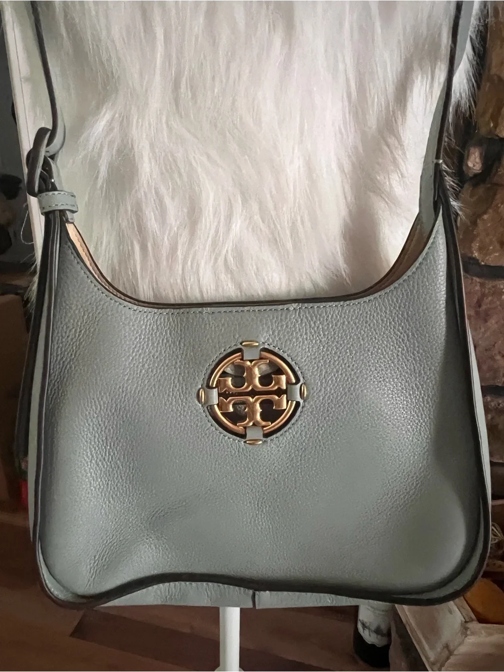 Tory Burch sleek pebble